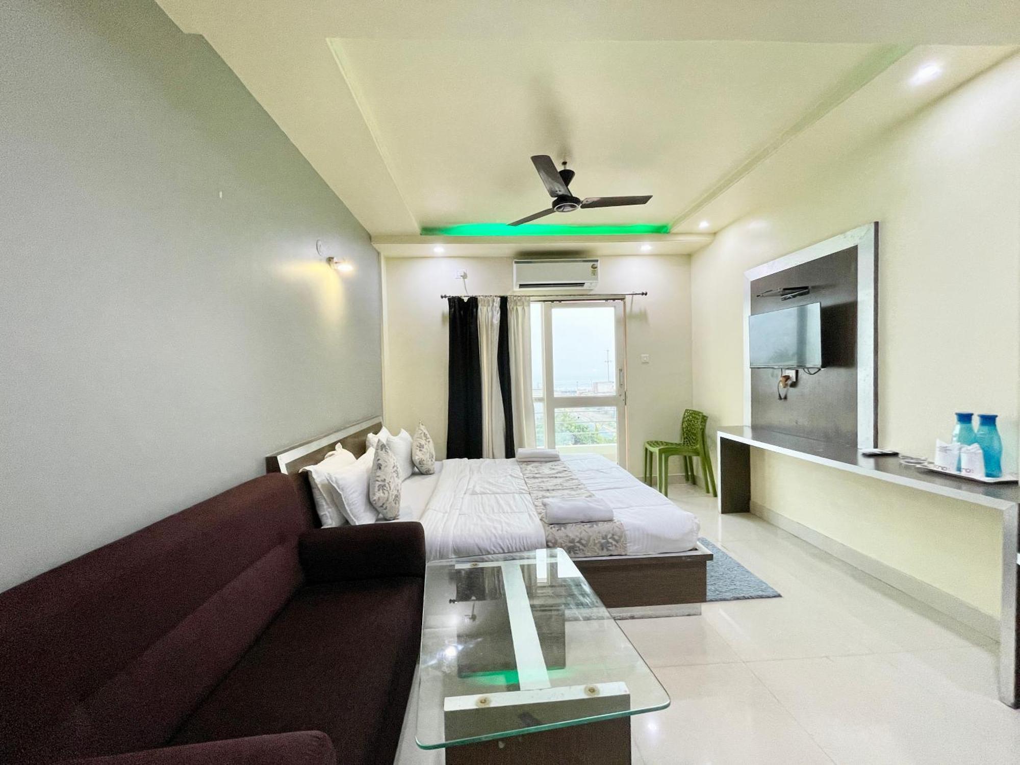 Close Puri Exterior foto